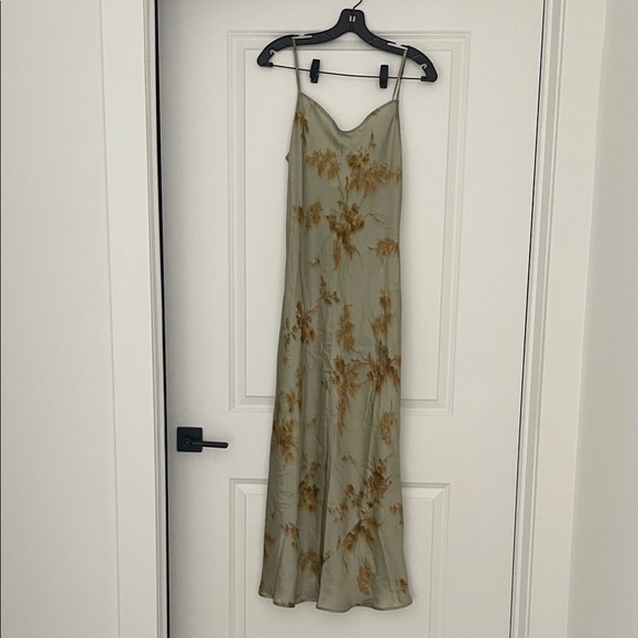 Reformation Parma silk maxi dress in golden hour - Picture 3 of 10